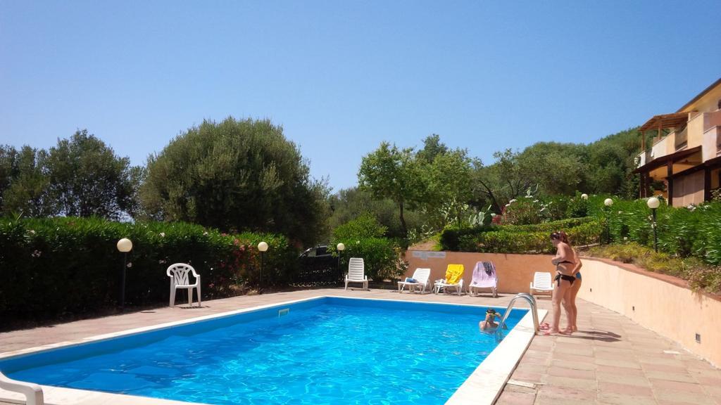 A.I.R. Badesi Borgo Di Mare Apartman Kültér fotó